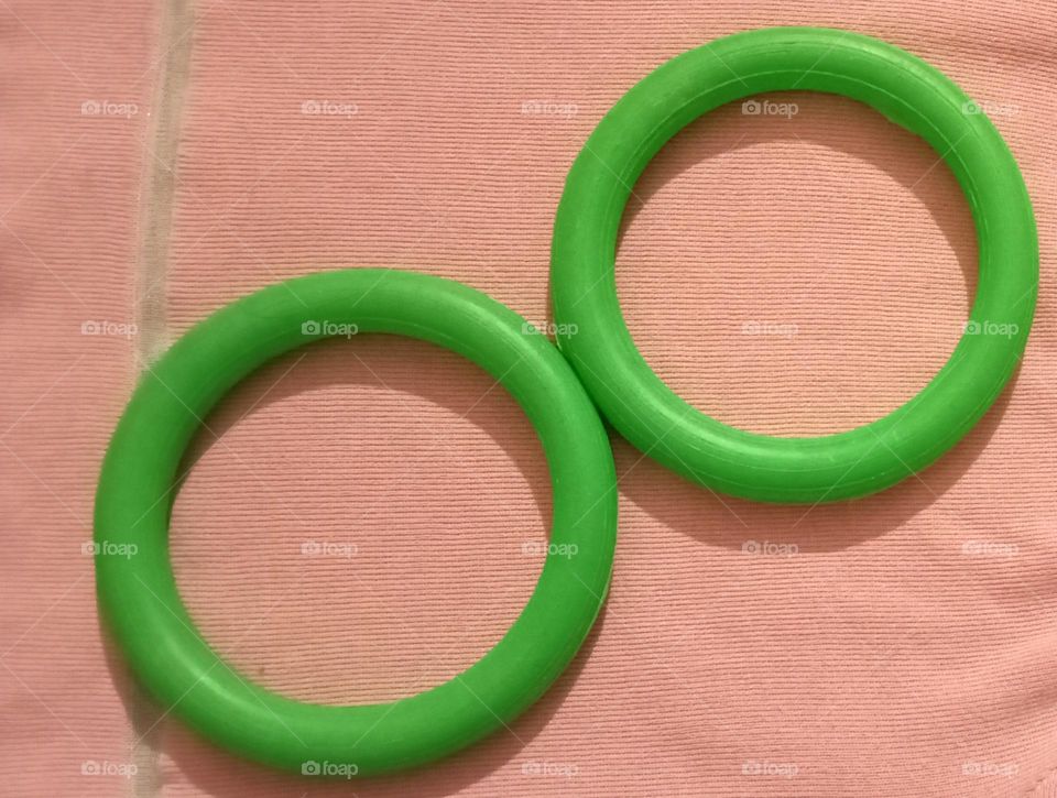 Round plastic rings for playing children's. little children play with this ring happily 😊 this circled shape rings make children's happy and healthy.