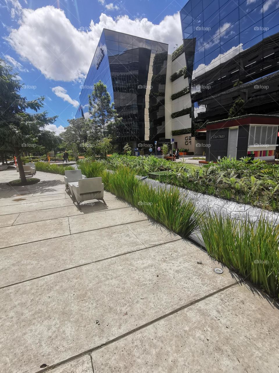 Architecture and the public space 