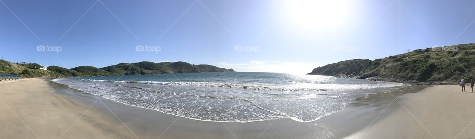 In addition to crowded beaches, we have deserted beaches. With calm waves and a wonderful view 