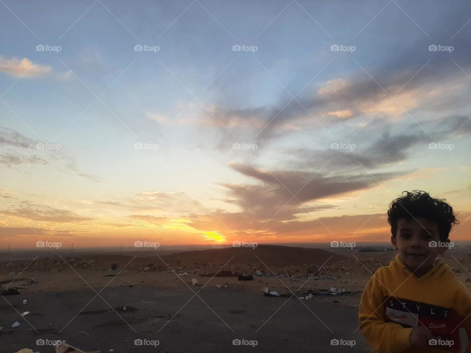 Please, I want you to support me, I need your help, I am poor, I need dollars, please