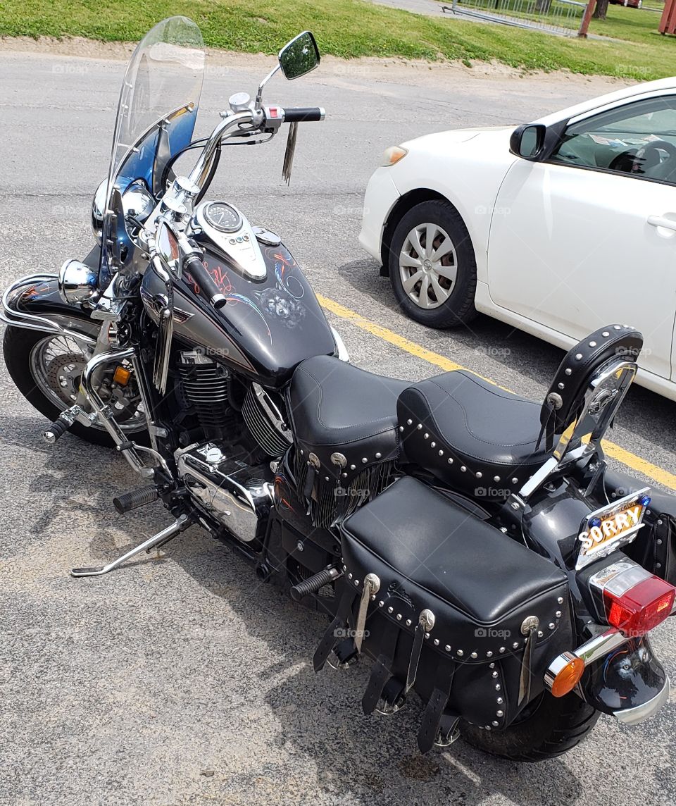 Motorcycle in the parking lot
(New York)