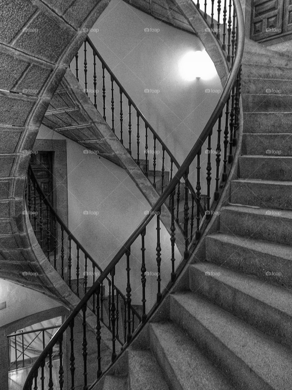 Triple spiral staircase