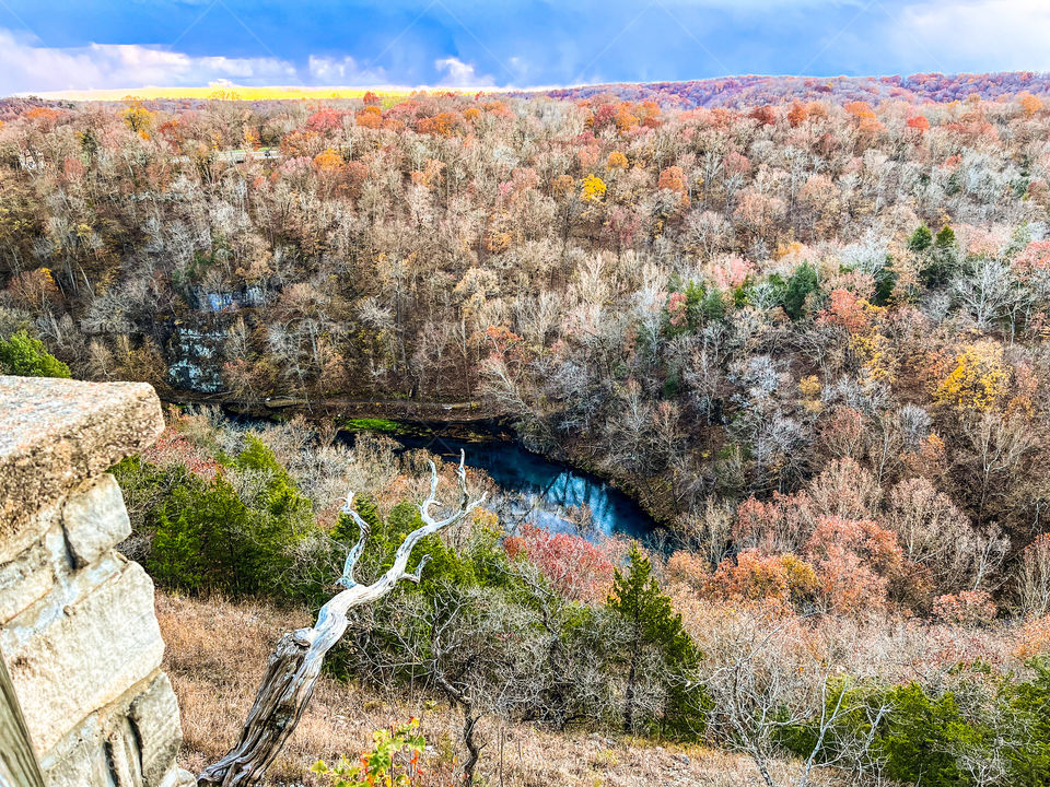 A view of the Missouri Ozark’s beautiful Ha Ha Tonka Spring.