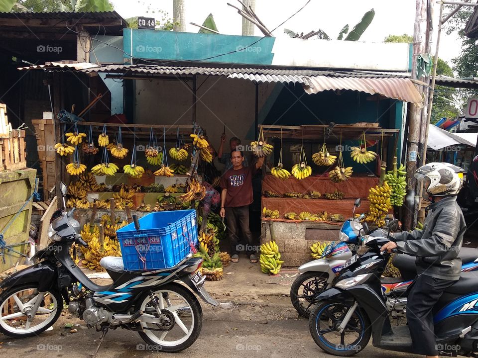 Fresh Banana Seller