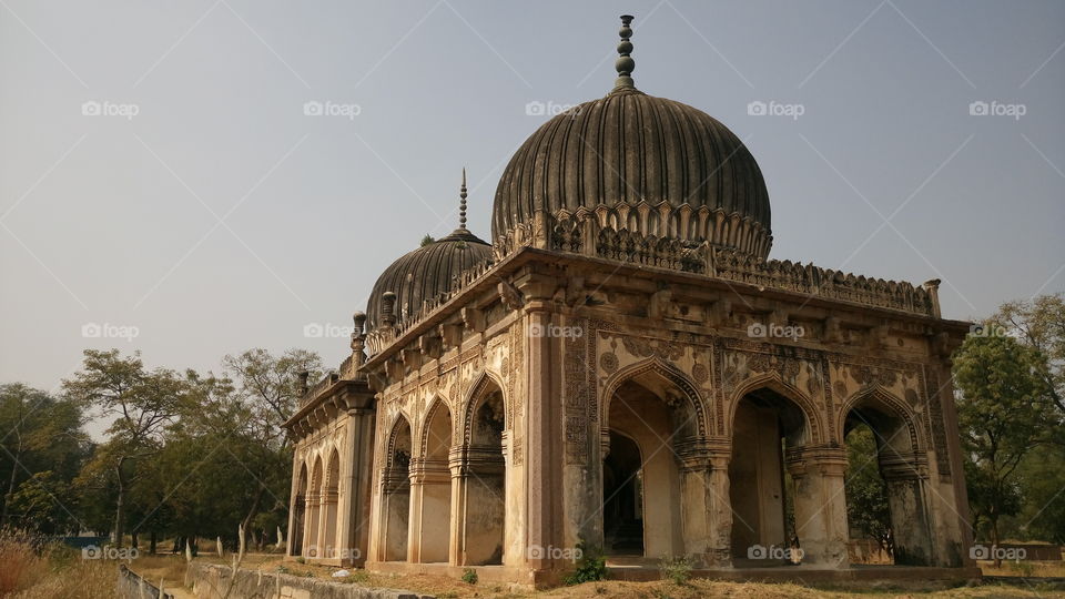 beautyfull tomb in 7 tomb situated in hyderabad India