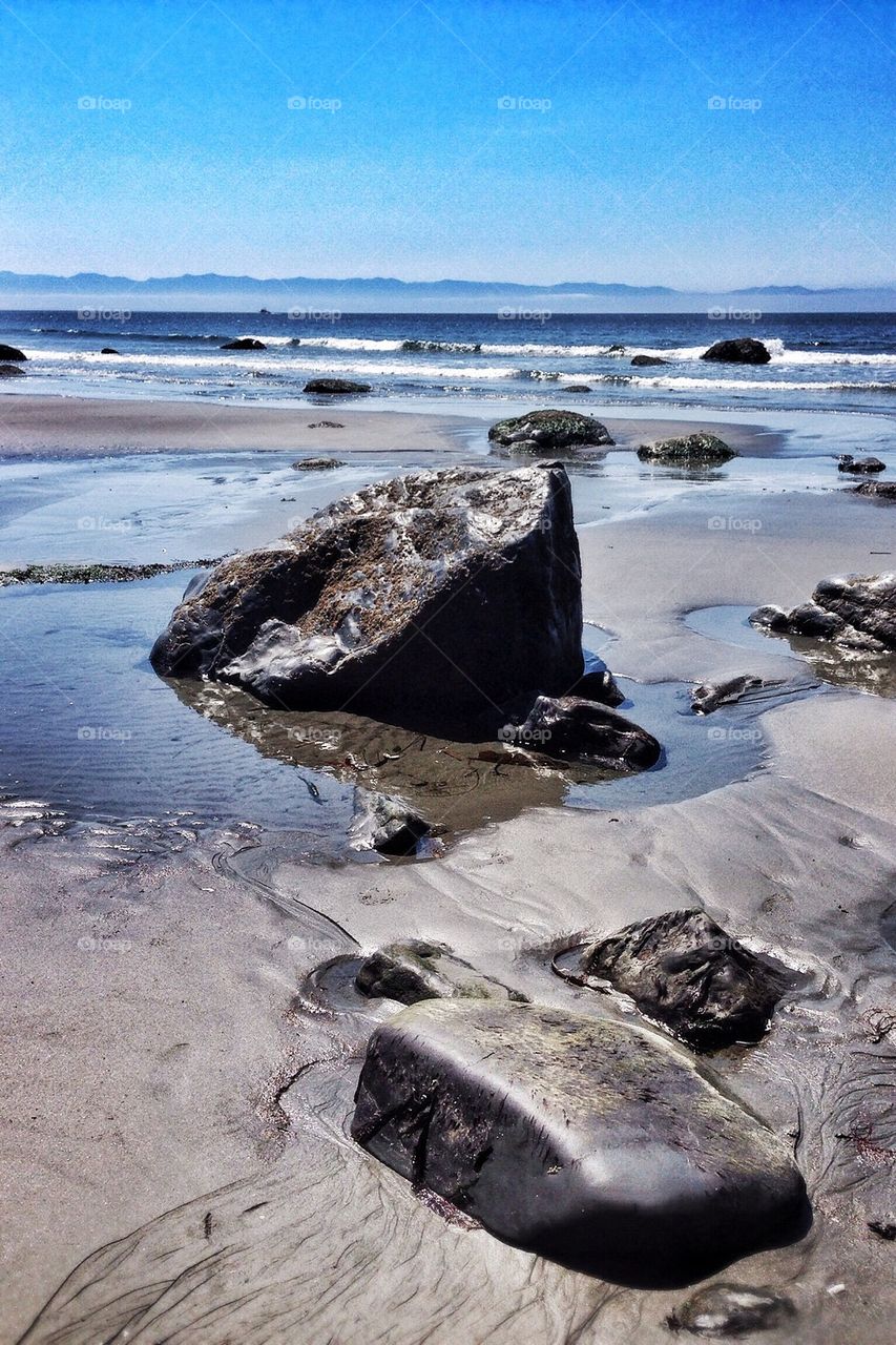 Stones among the sand