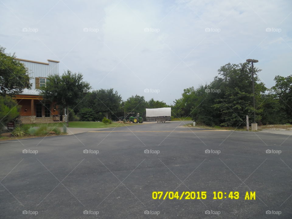 tractor 🚜 ride. This is the mode of transportation to go slap the bull at the wildcatter ranch located east of Graham Texas