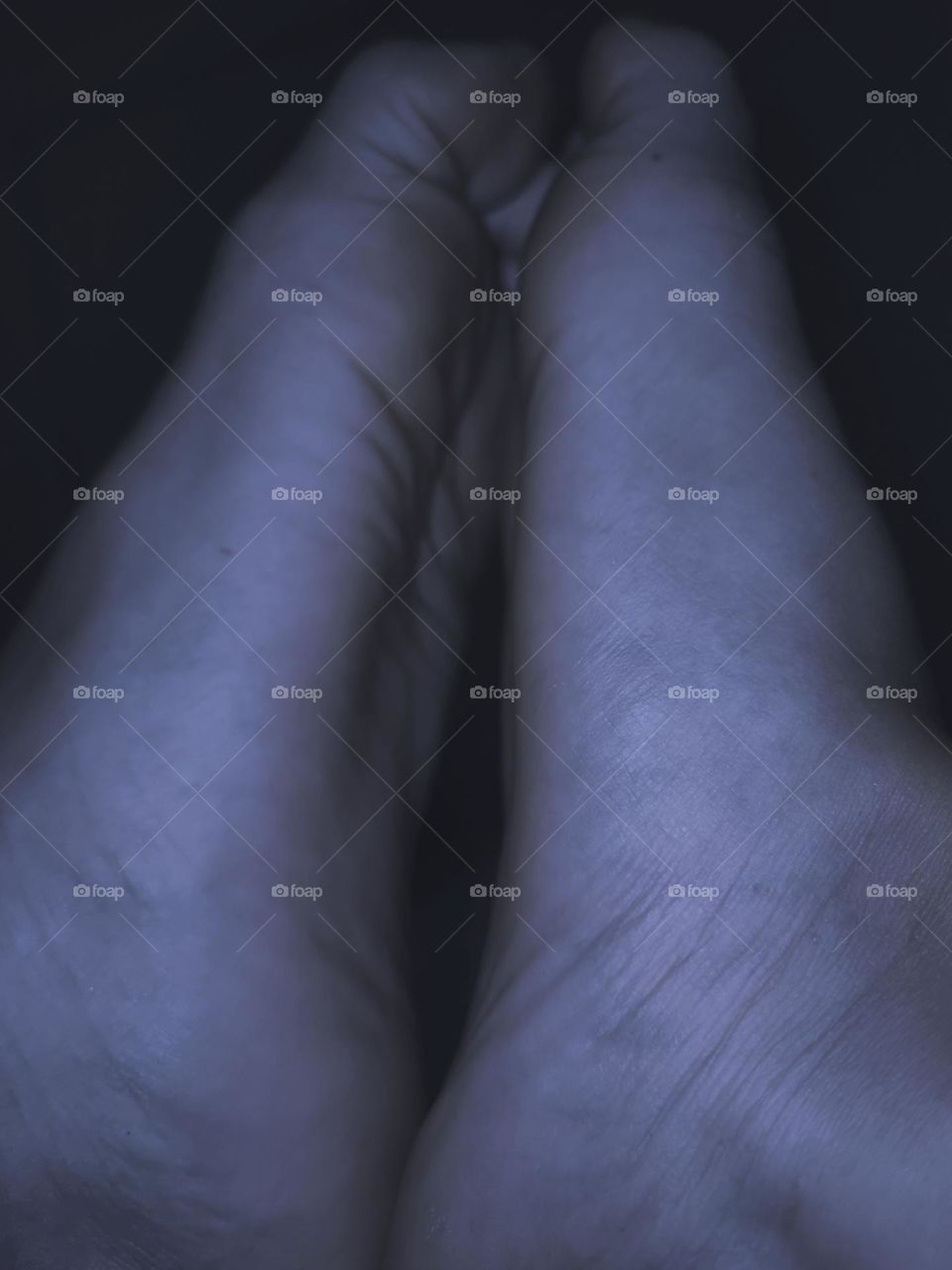 mes pieds sont  collés ils sont magnifiques