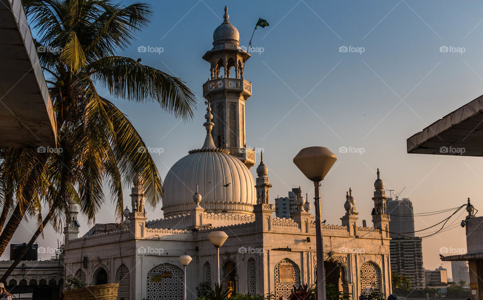 The beautiful and serene architecture of Haji Ali Dargah , Mumbai, India