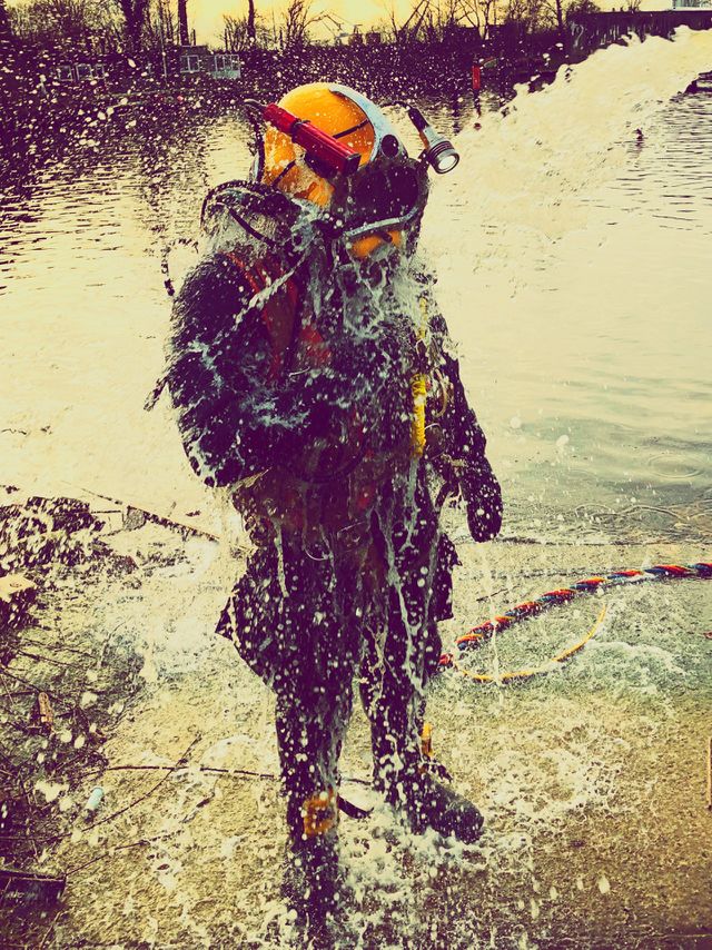 Diving Work 