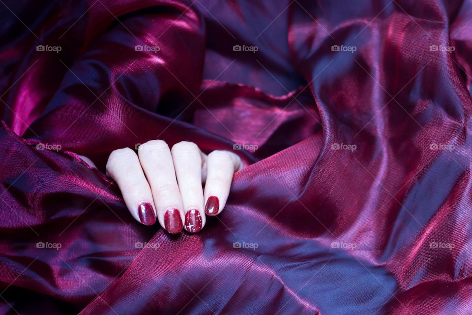 Manicure in magenta color