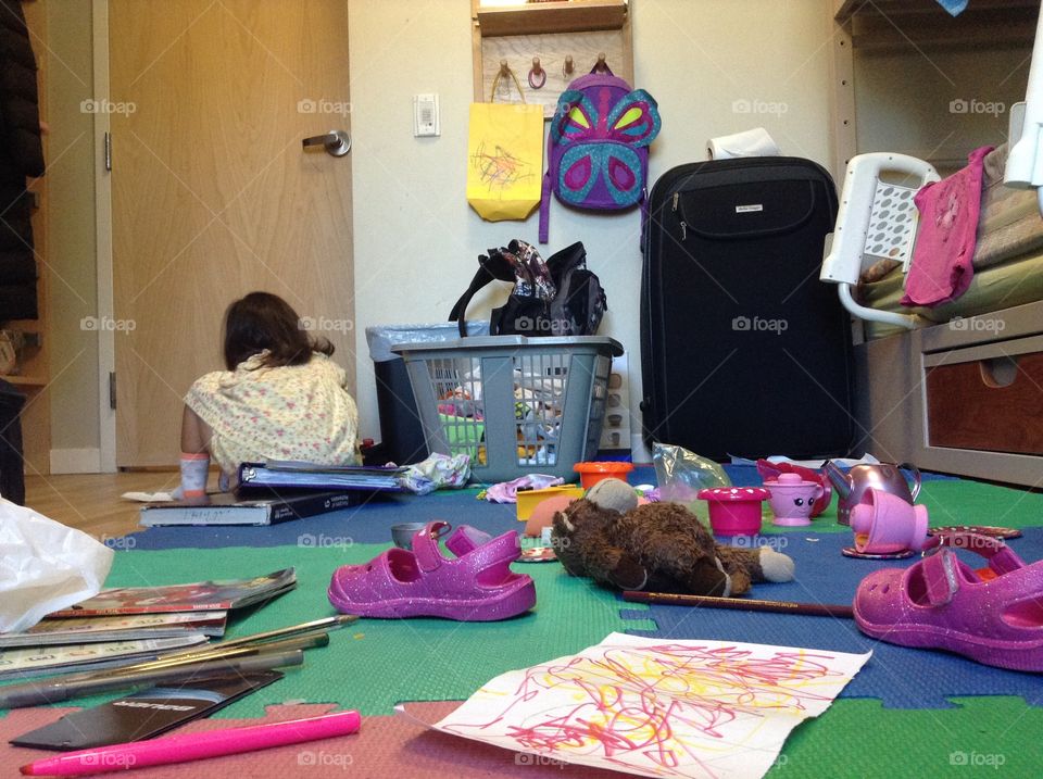 Toys, clothing, stationery.. all on the floor. What else you can expect having a young kids in your place?