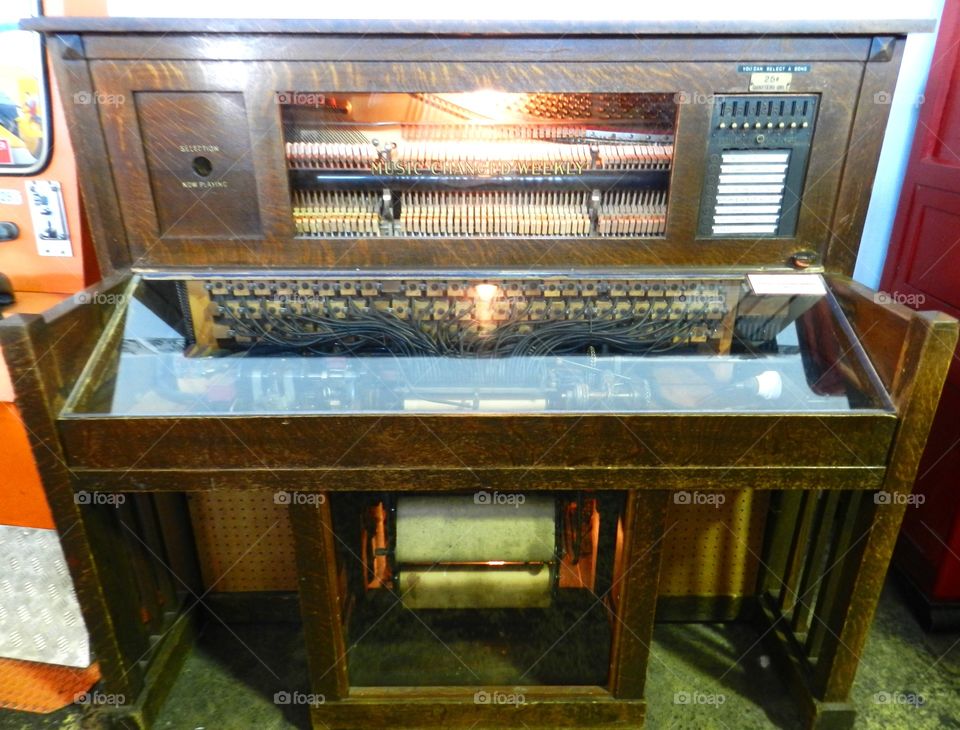 Antique piano 