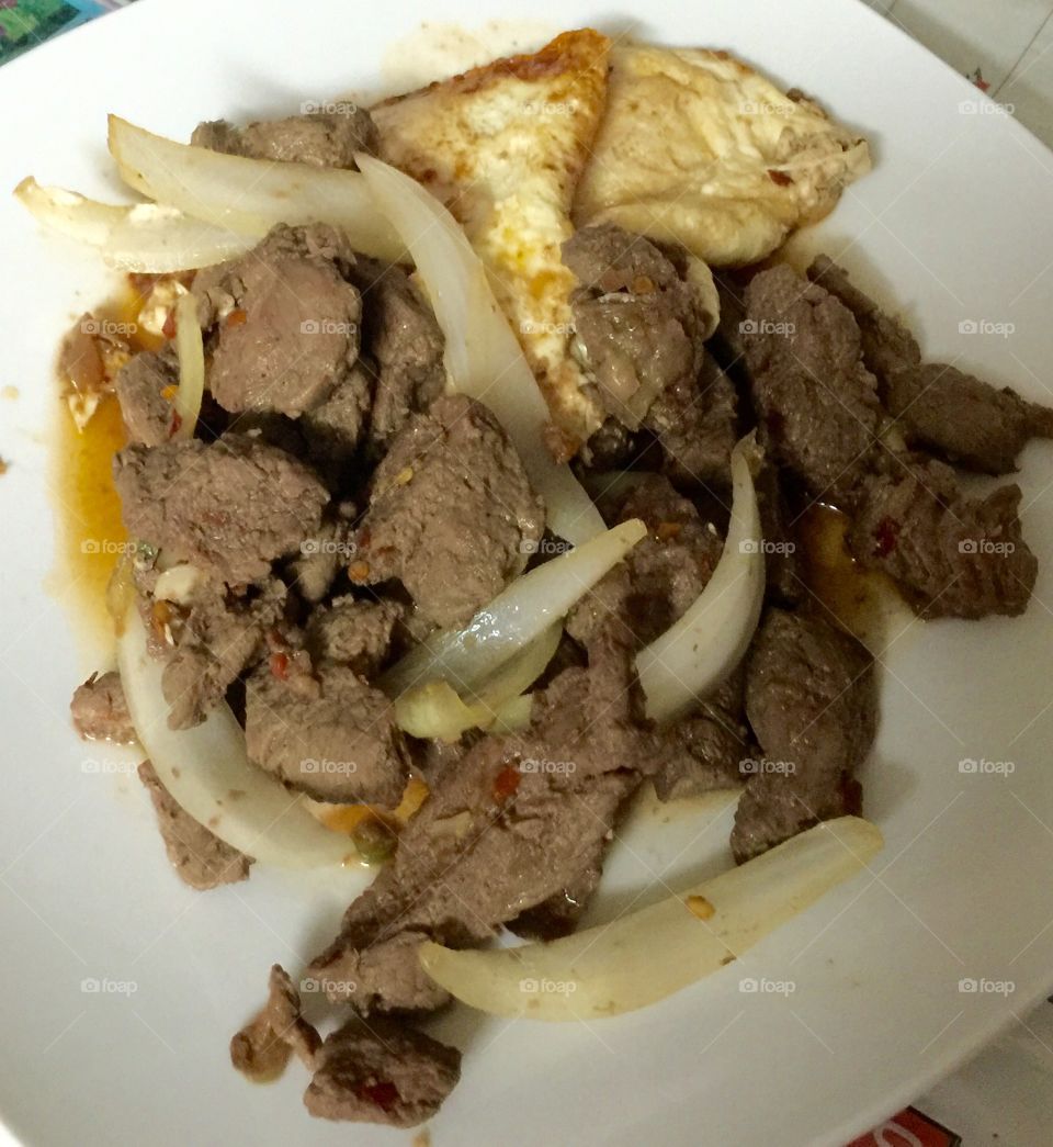 Beef & egg with onions