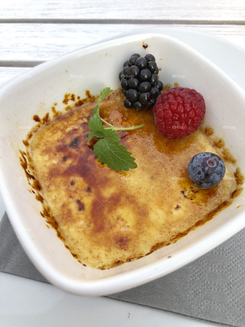 Creme brûlée for dessert 