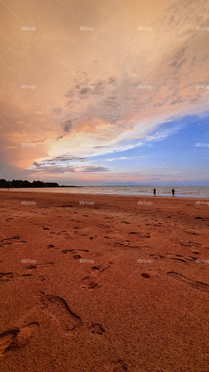 Amazing sunset views of the Mindil Beach in Darwin,  Northern Territory of Australia