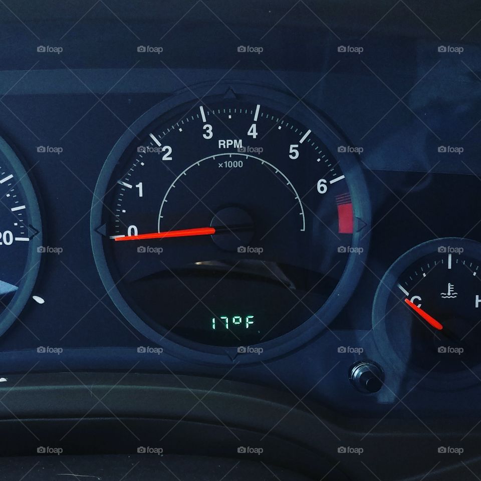 car speedometer - temperature display