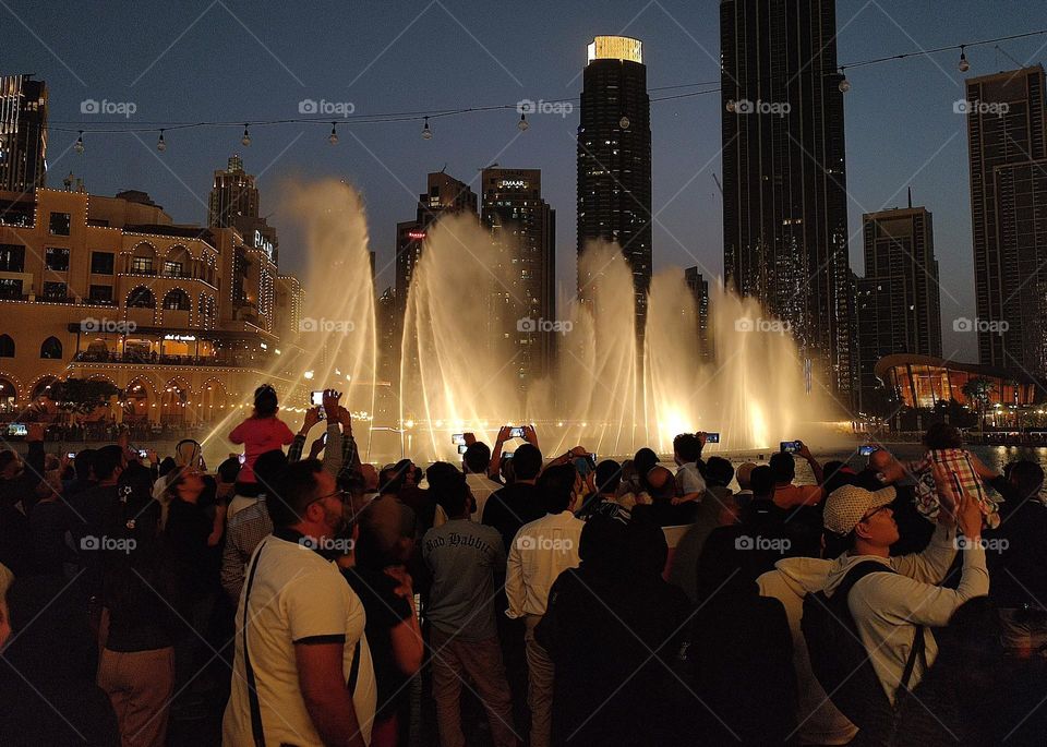 Crowd at Dubai Fountains