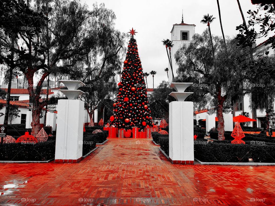 Red Color Pop LA Union Station Xmas