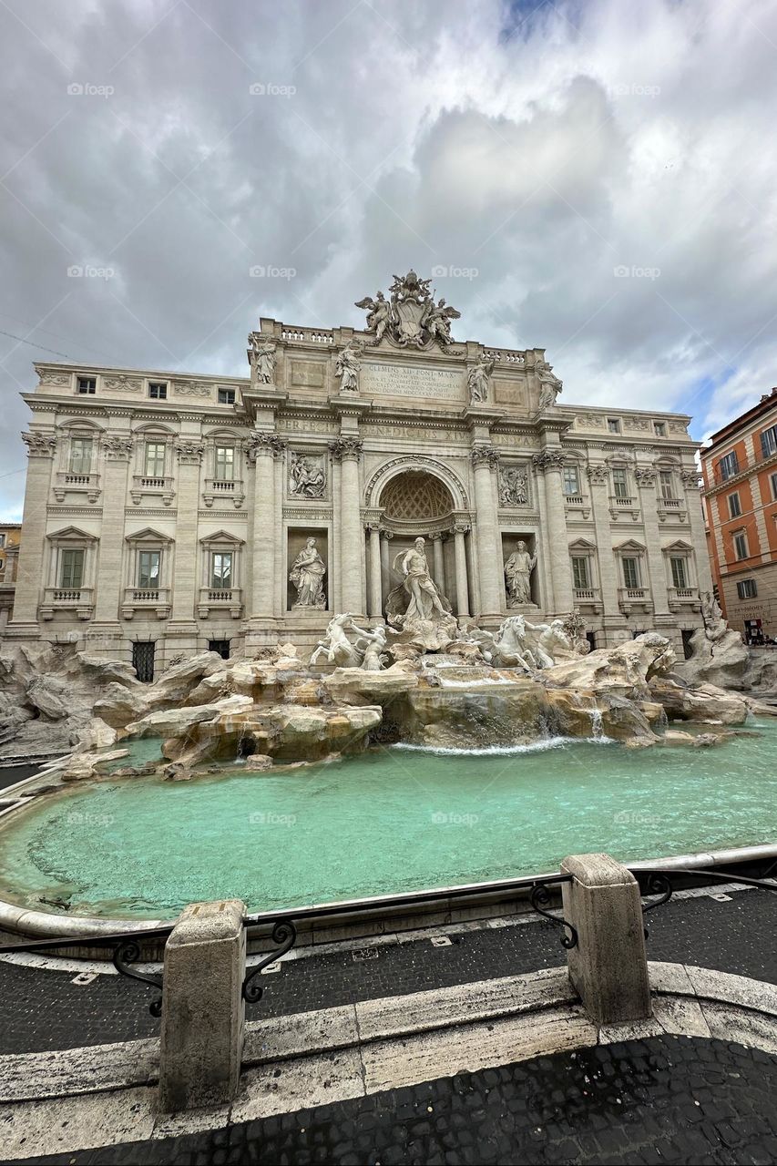 Trevi Fountain 