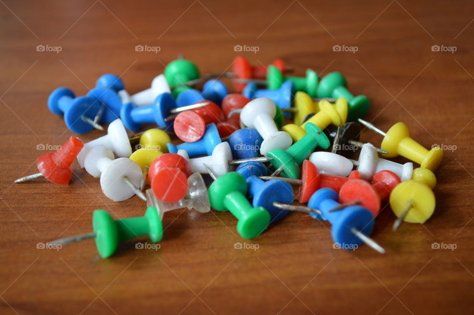colored tacks