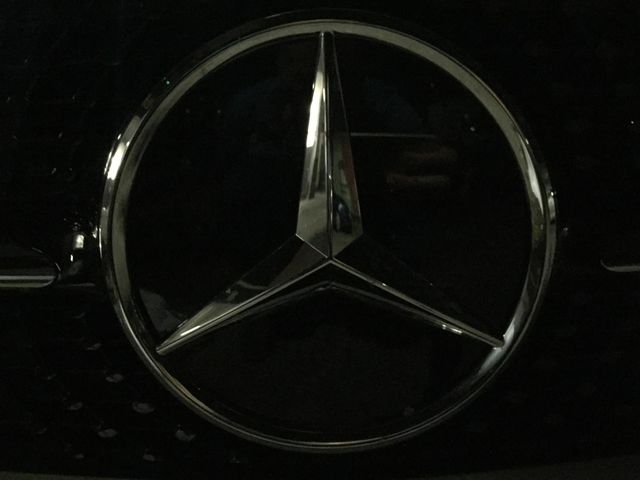 Emblem Daimler Benz Mercedes 