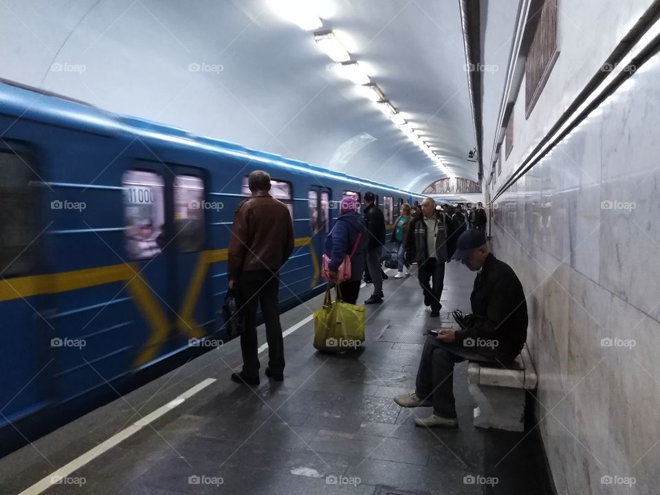 Kiev, metro and passengers