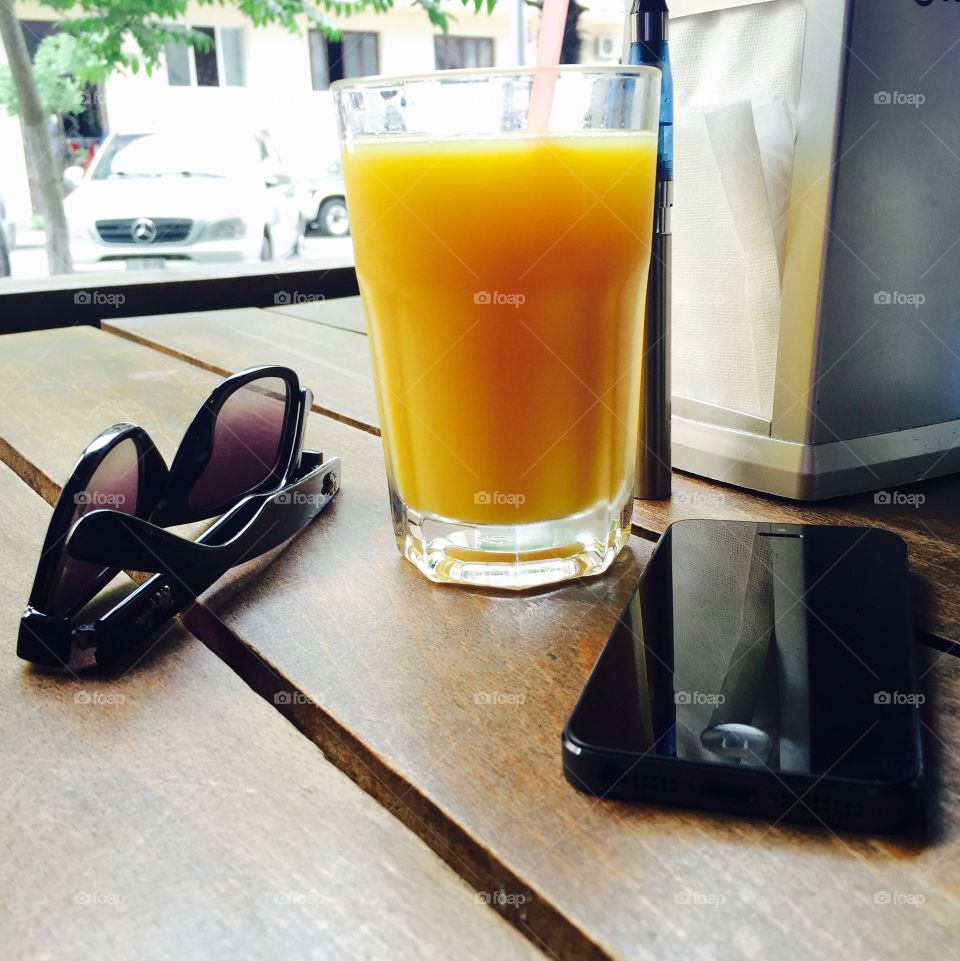 Orange juice. Good morning!❤☀️️🍹📱👓