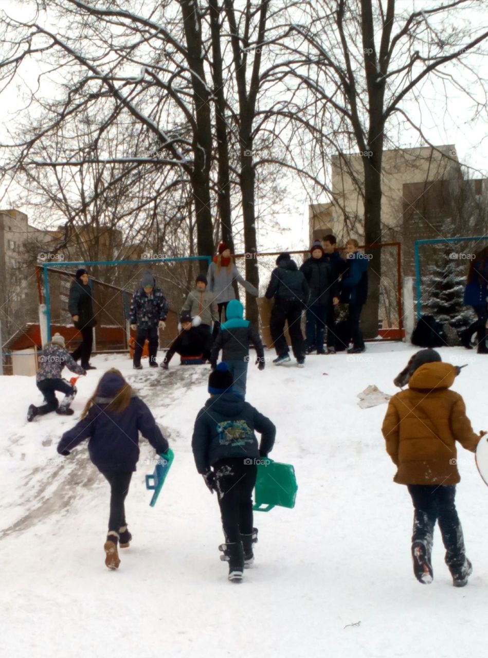 children winter activities