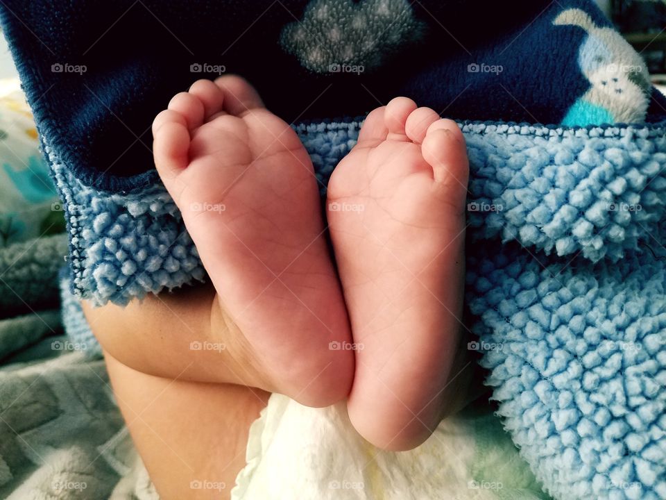 baby  feet