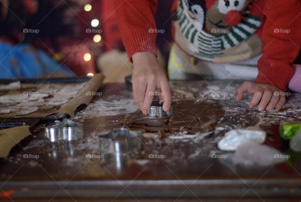 son baking gingerbrads