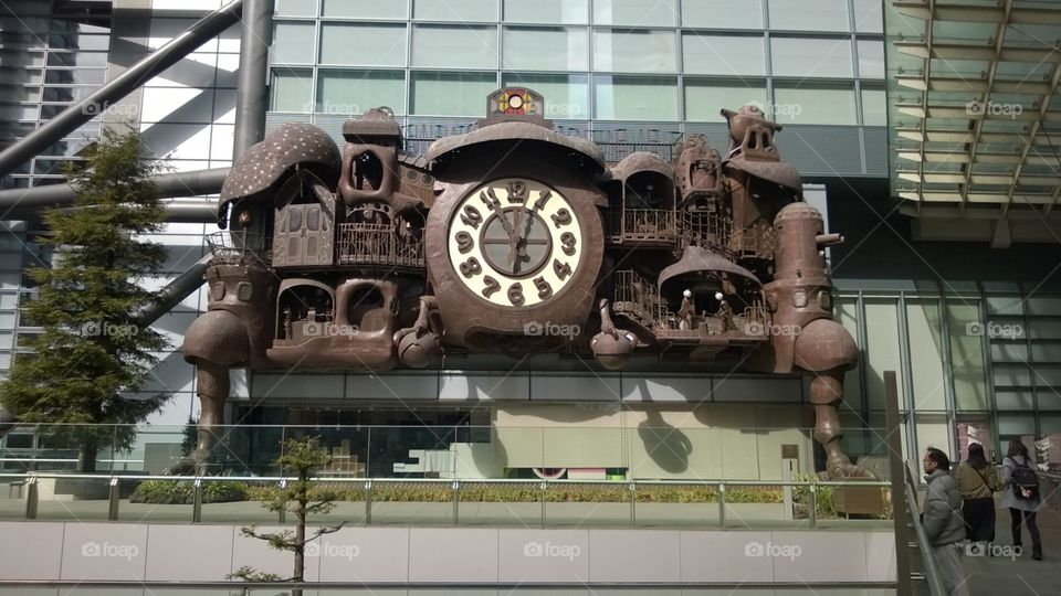 really big clock