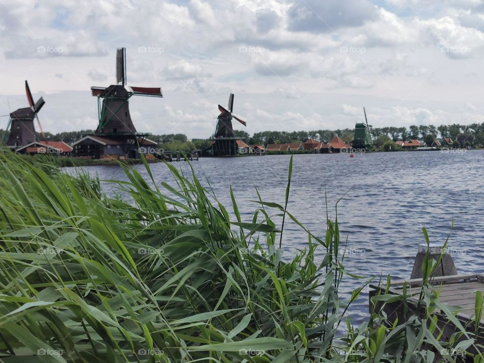 The world of windmills and water