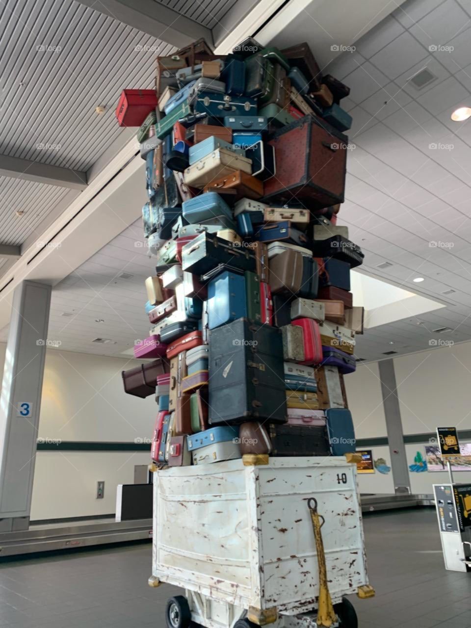 stackable luggages