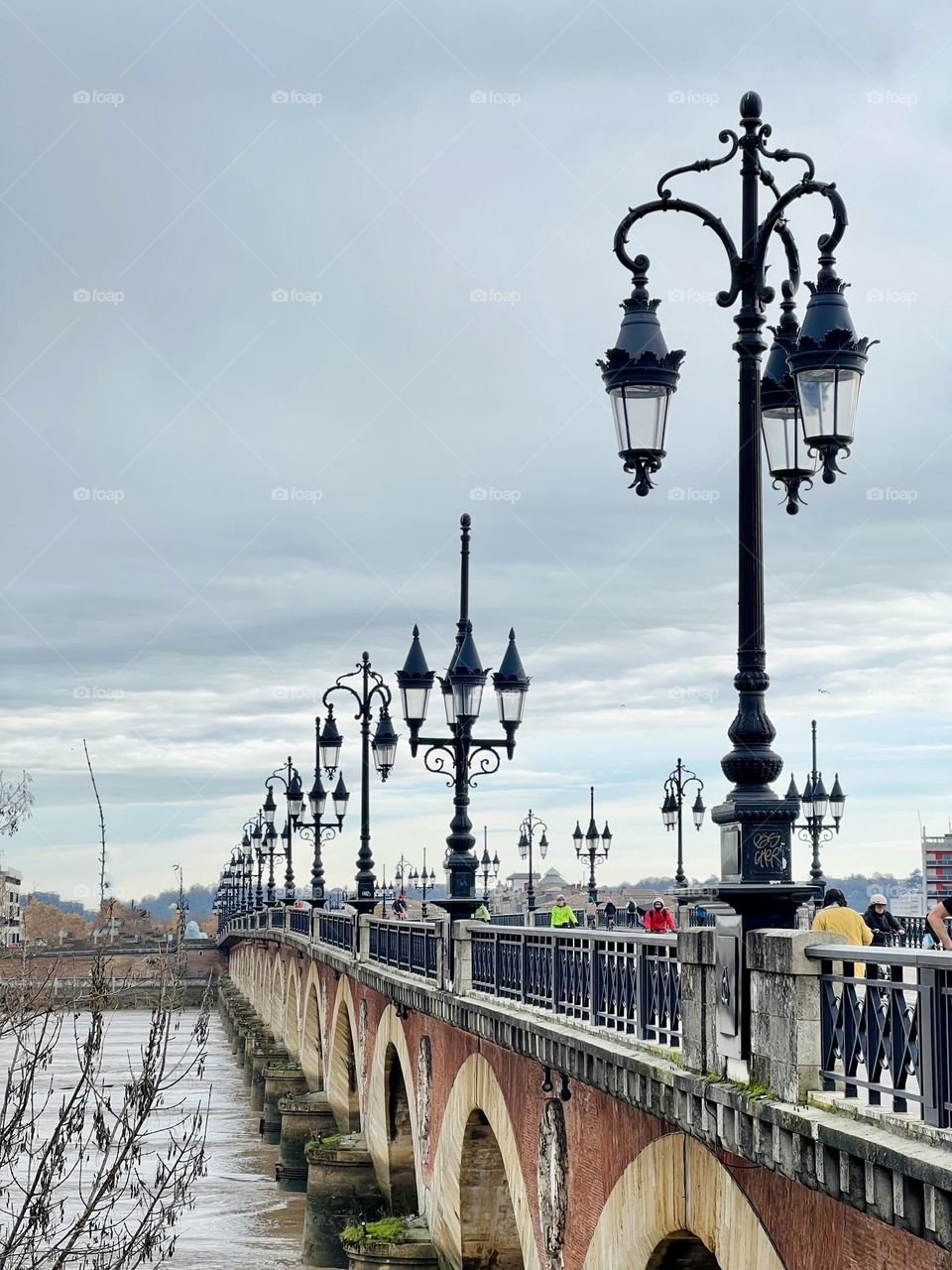 Bridge lamps