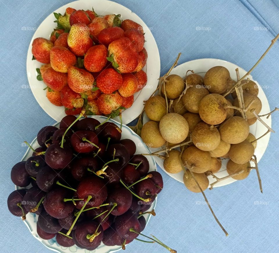 Nhãn, Dâu, cherry.