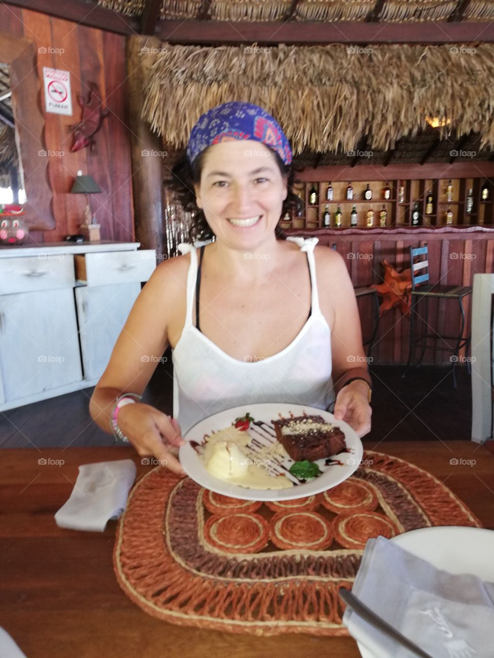 Chocolate cake with ice cream 