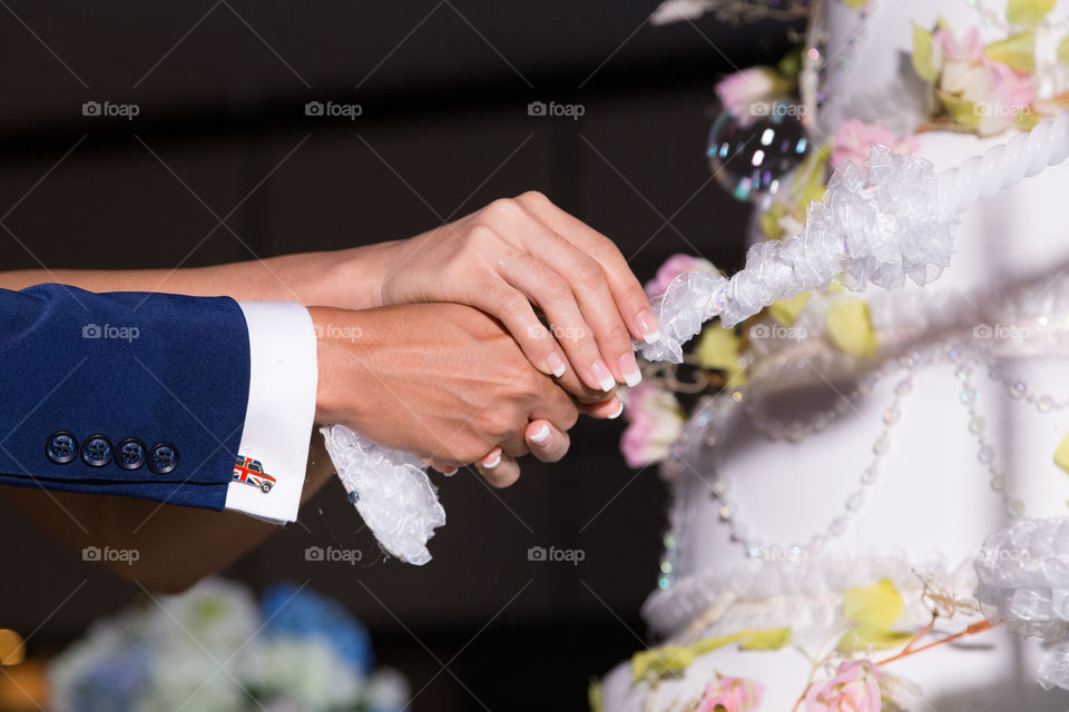 Wedding cake cutting 