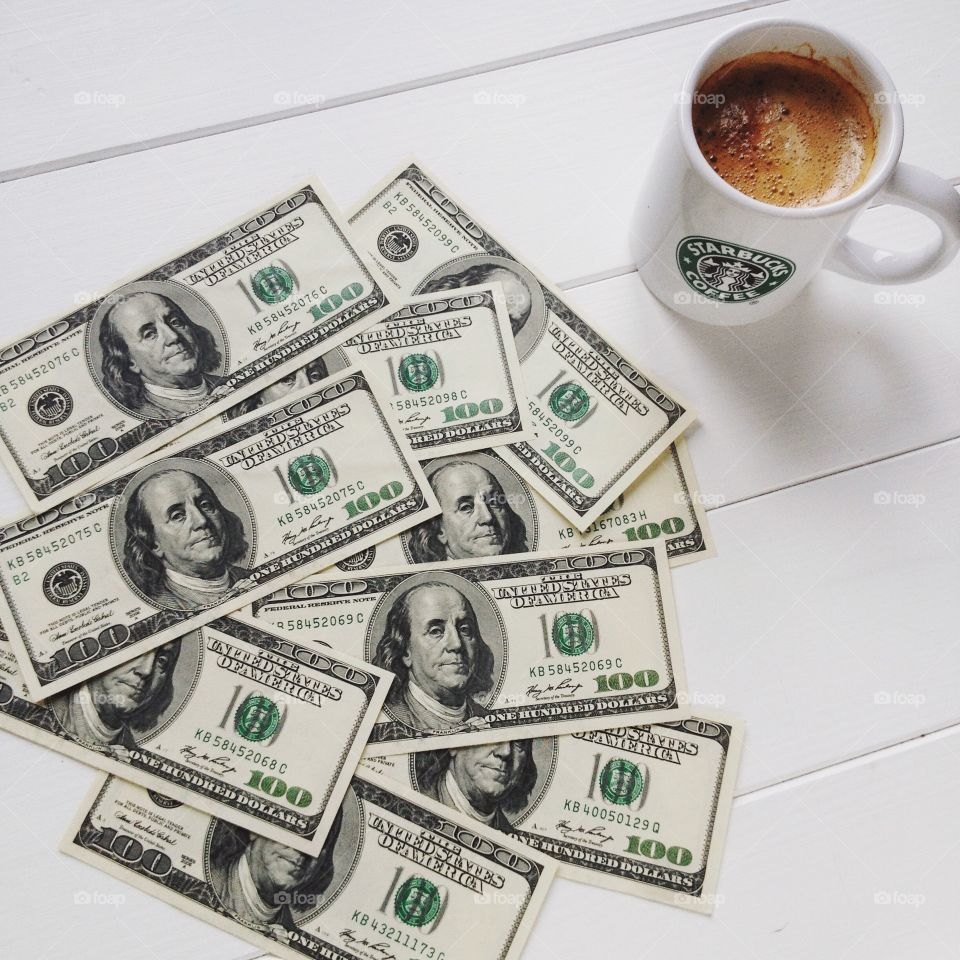 money, dolar, dolar, Euro, inflation, business, Finance, Forex, Fund, Deposit, money, financial, Finance, companies, travel, international, service, shopping, retail, shopping, credit card, expensive, cost, international, monetary Fund, VIP, luxury, Luxe, glam, glamour, coffee, coffee house, Starbucks, the President, the portrait of the President of America, America, USA, Europe, code, watermark,