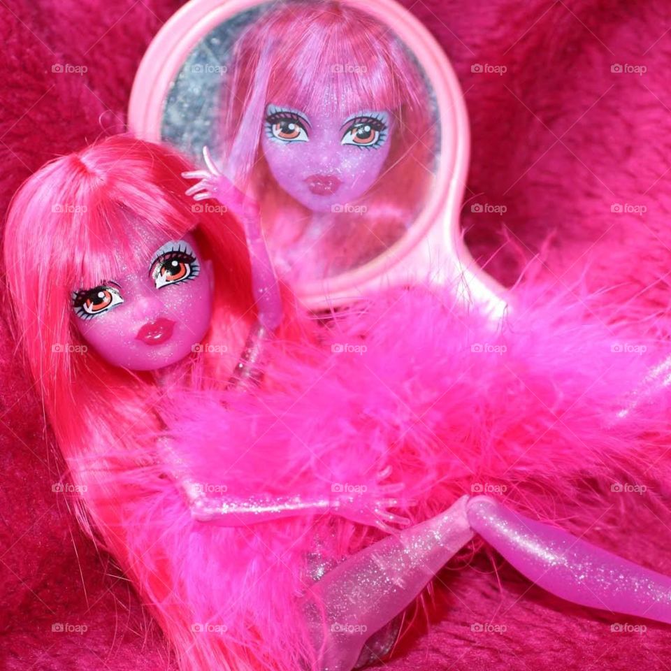 totally pink reflection doll photography with a create a monster