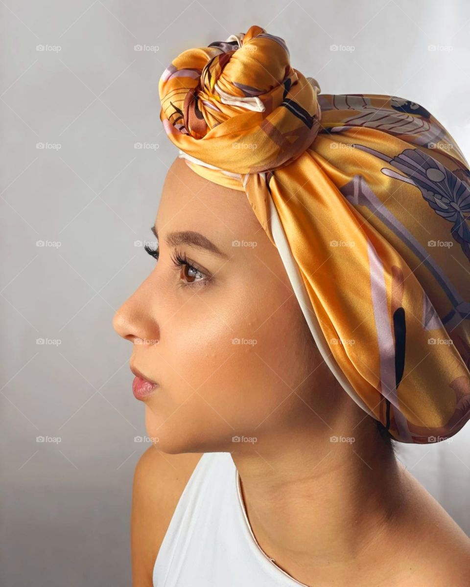 A girl wears turban