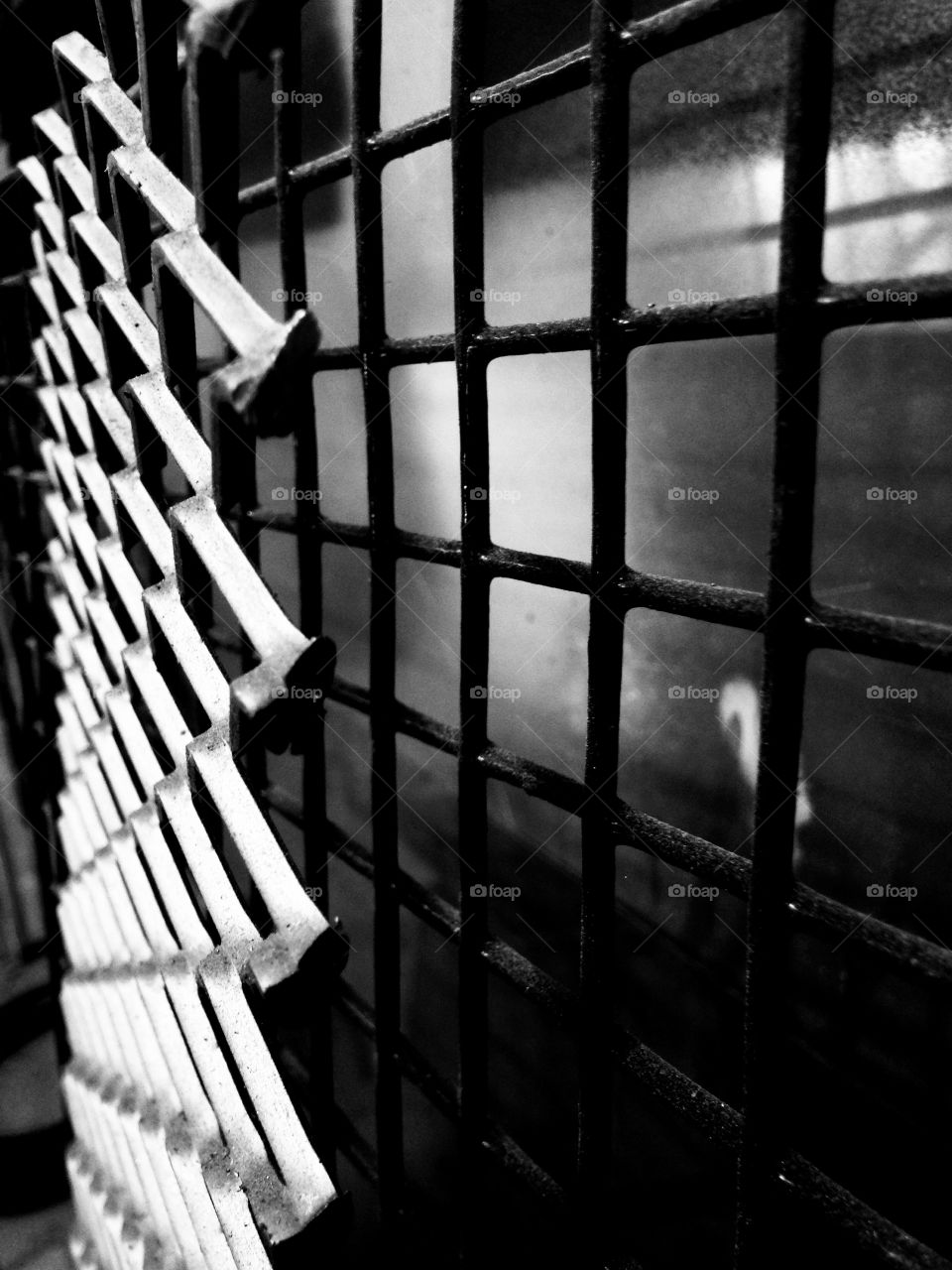 Steel, grating, black & white