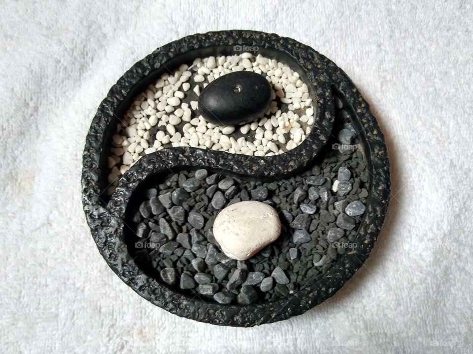 El Ying Yang