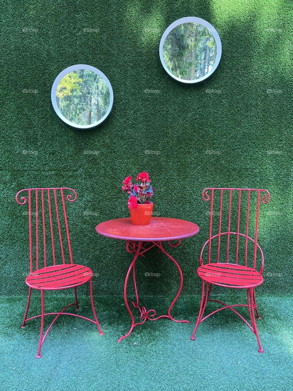 Green and red colors. Street photography. 