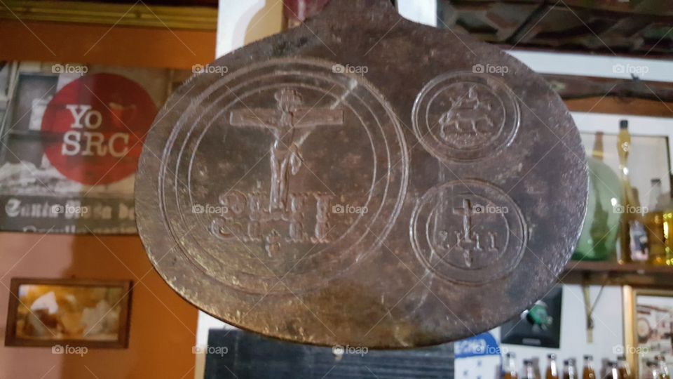 Old press to make hosts