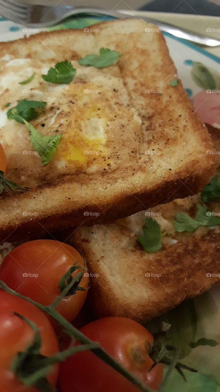 farm eggs in toast