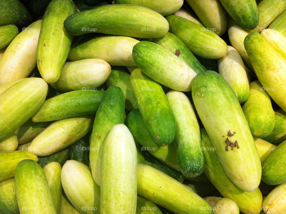 green food fresh cucumber by wacharapol