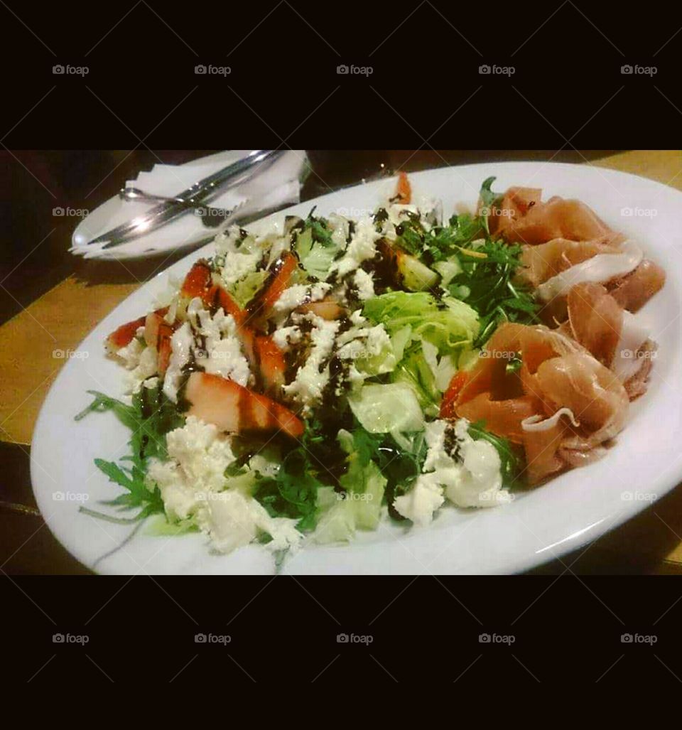 Mozzarella salad