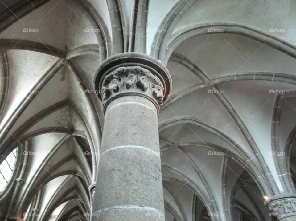 St. Michelle ceiling arches