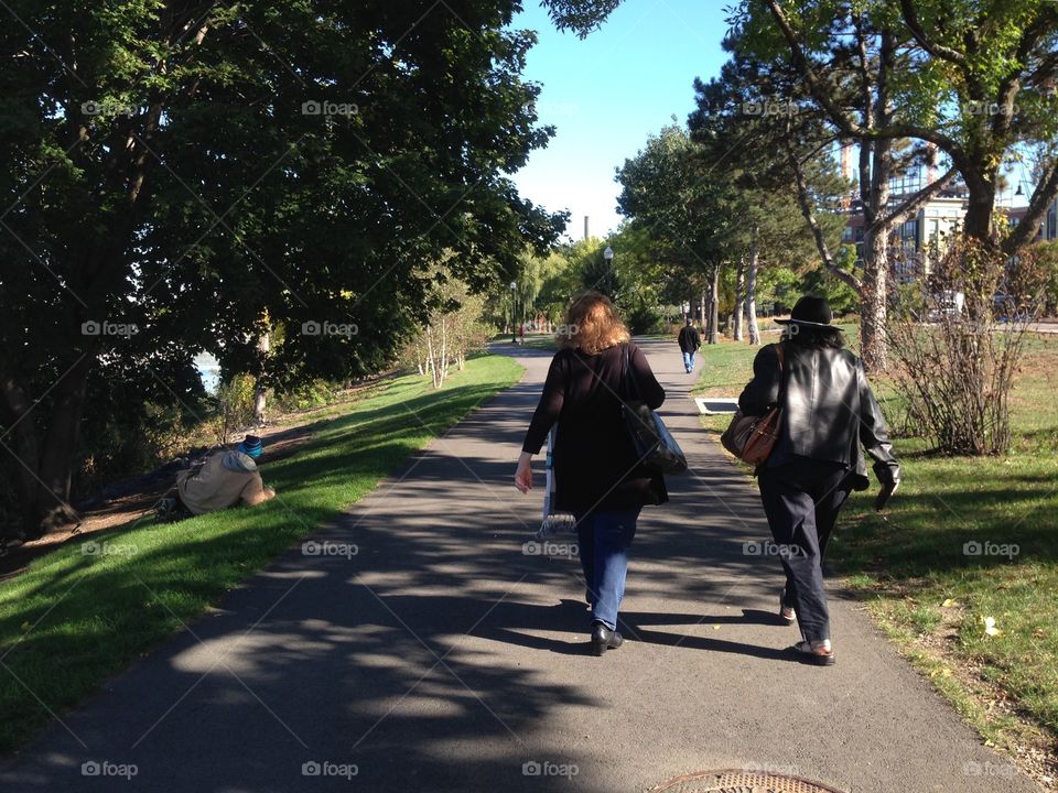 It's always an awesome idea take a walk on the street in the autumn, feel the fresh air